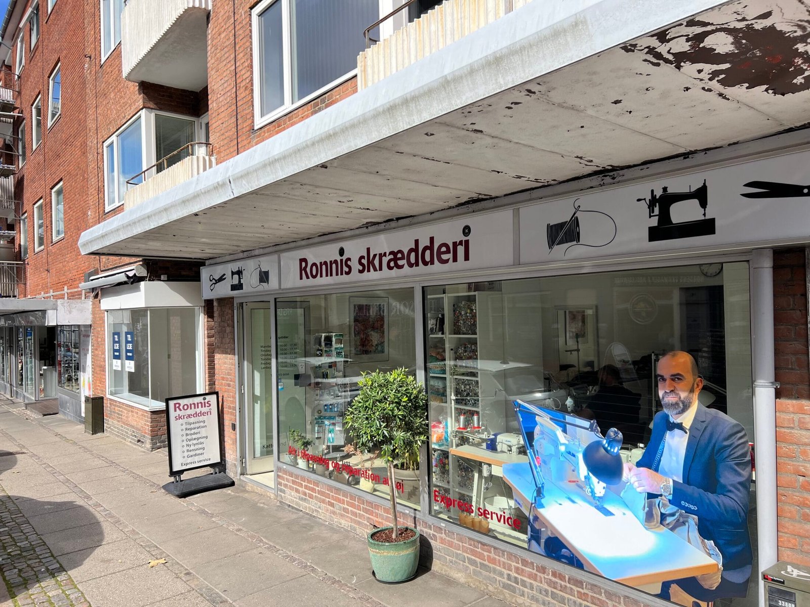 - Ronnis Skrædderi - Om os